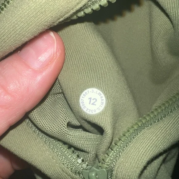 Lululemon Define- size 12 - Picture 5 of 5